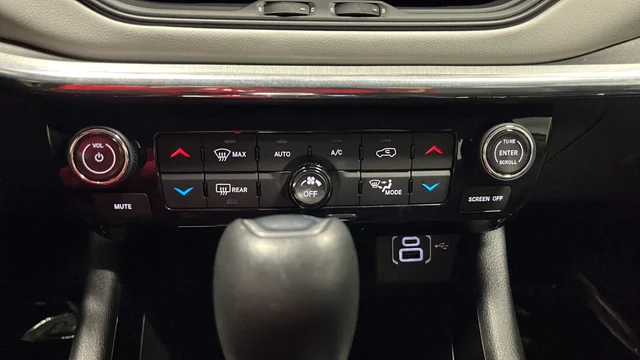 2022 Jeep Compass Limited - Photo 16