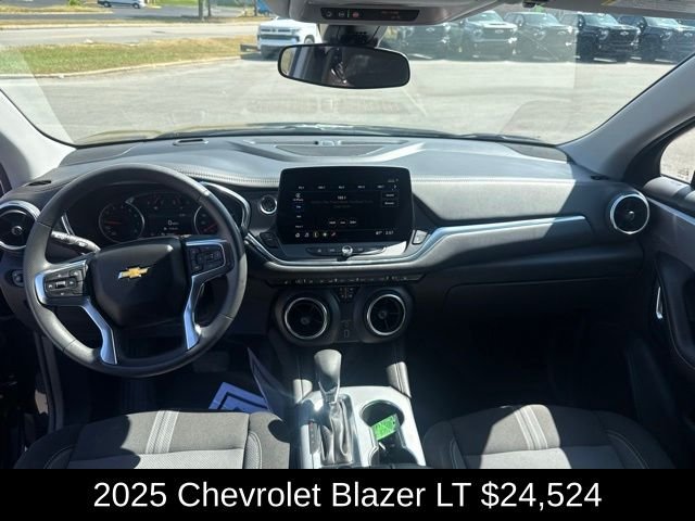 Used 2025 Black Chevrolet LT image 25