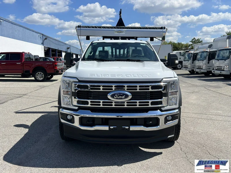 New 2026 Oxford White Ford XL image 3