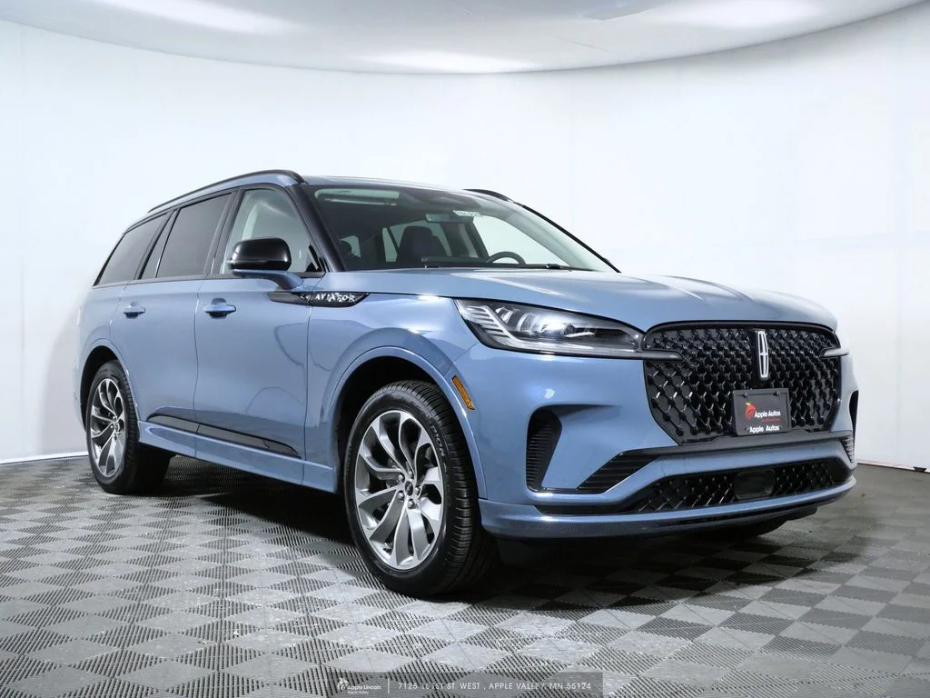 2026 Lincoln Aviator Premiere AWD's photo