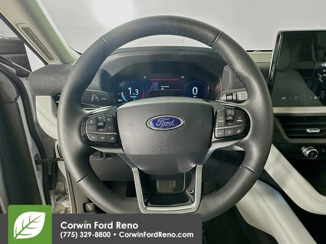 New 2026 Space White Metallic Ford Platinum image 12