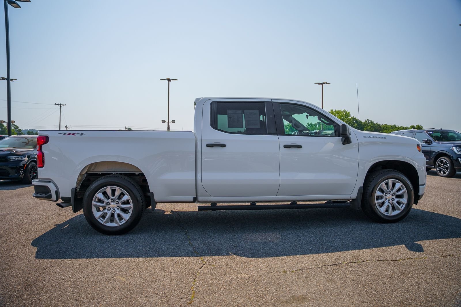 Certified Used 2022  Chevrolet Custom image 8