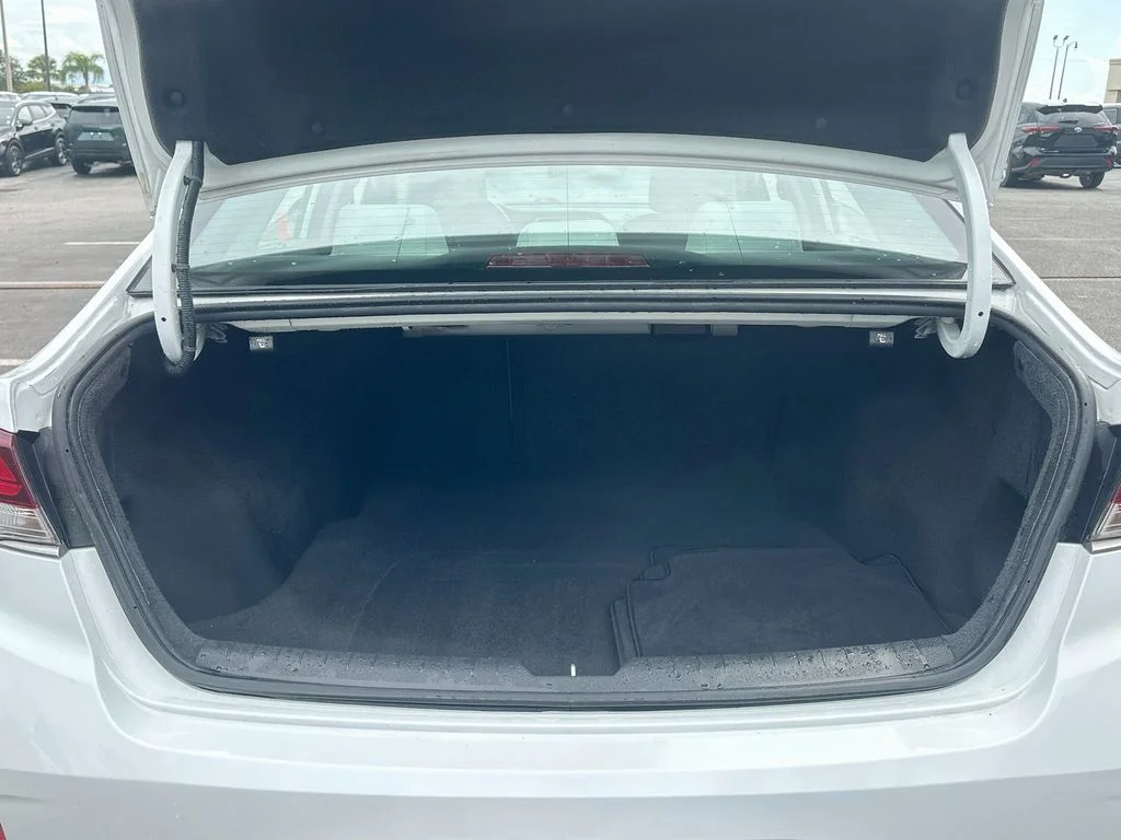 Used 2019 White Hyundai SEL image 24