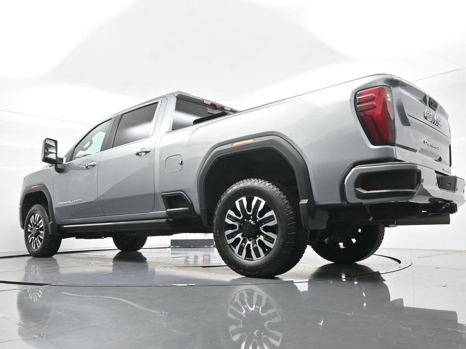 Used 2026 Sterling Metallic GMC Denali Ultimate image 51