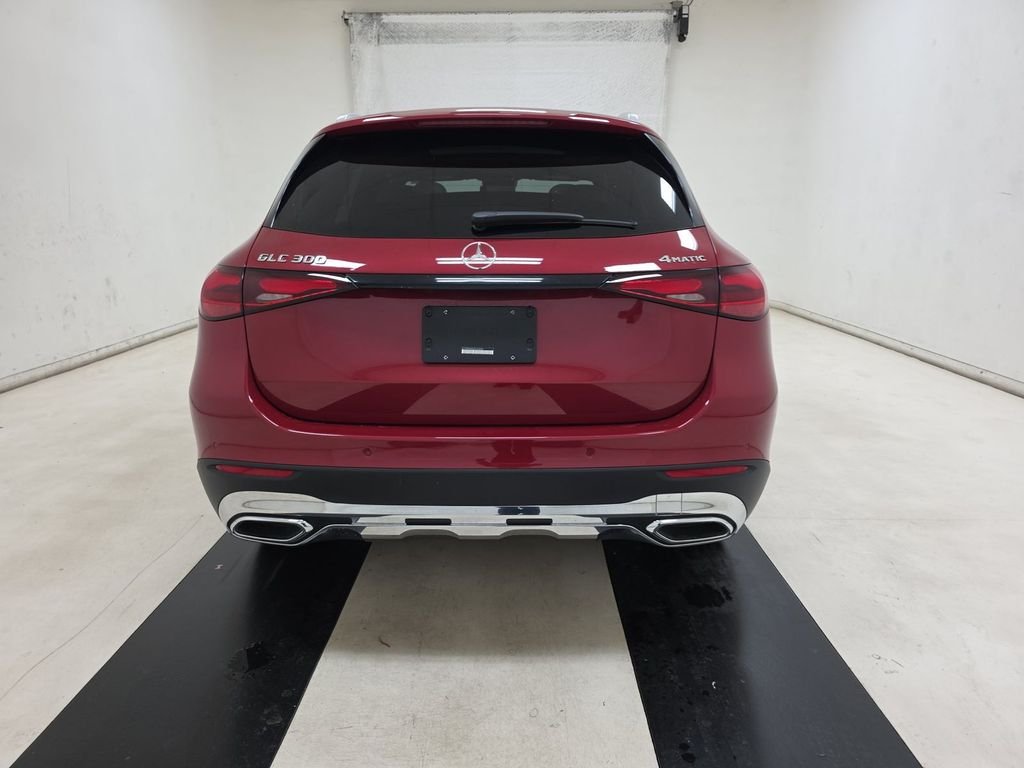 Certified Used 2025 MANUFAKTUR Patagonia Red Metallic Mercedes-Benz GLC 300 image 5