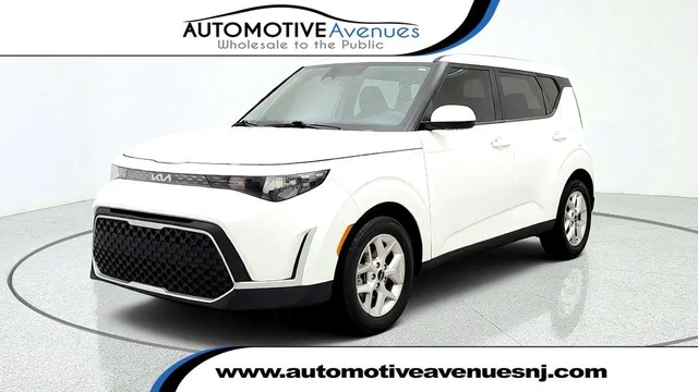 2024 Kia Soul LX IVT w/ Technology Package
