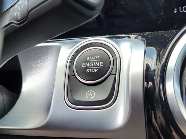 Used 2022 Black Mercedes-Benz GLB 250 image 22