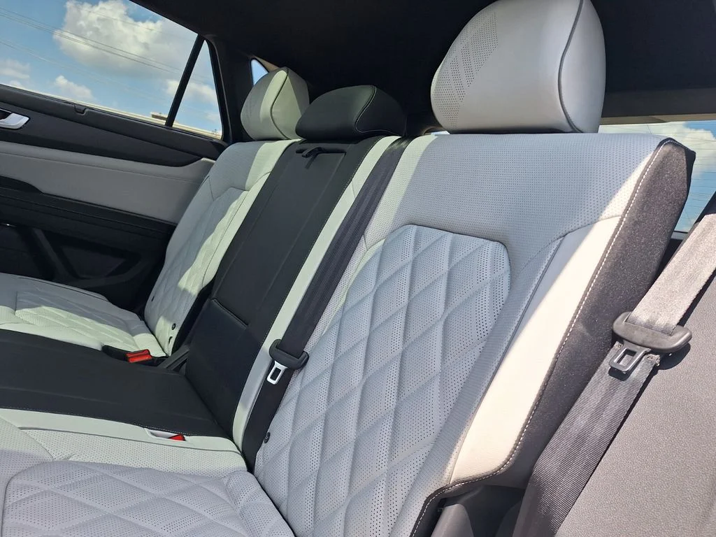 2026 Volkswagen Atlas Cross Sport SEL Premium R-LINE - Photo 24