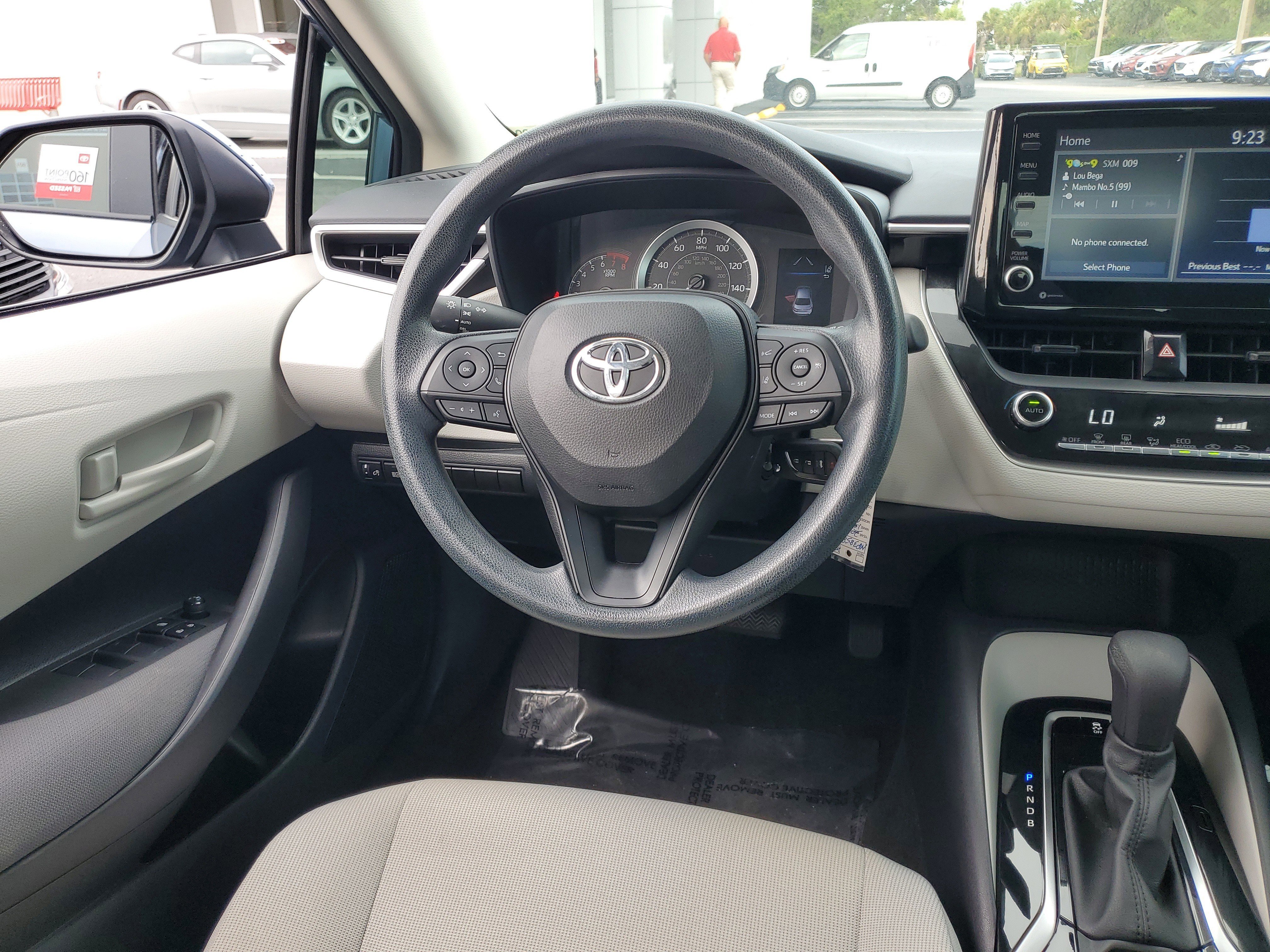 Used 2022  Toyota LE image 11