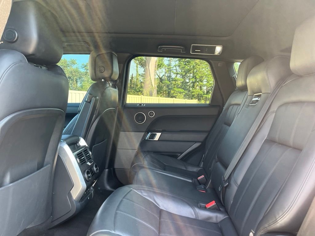 Used 2022 White Land Rover HSE Silver Edition image 25