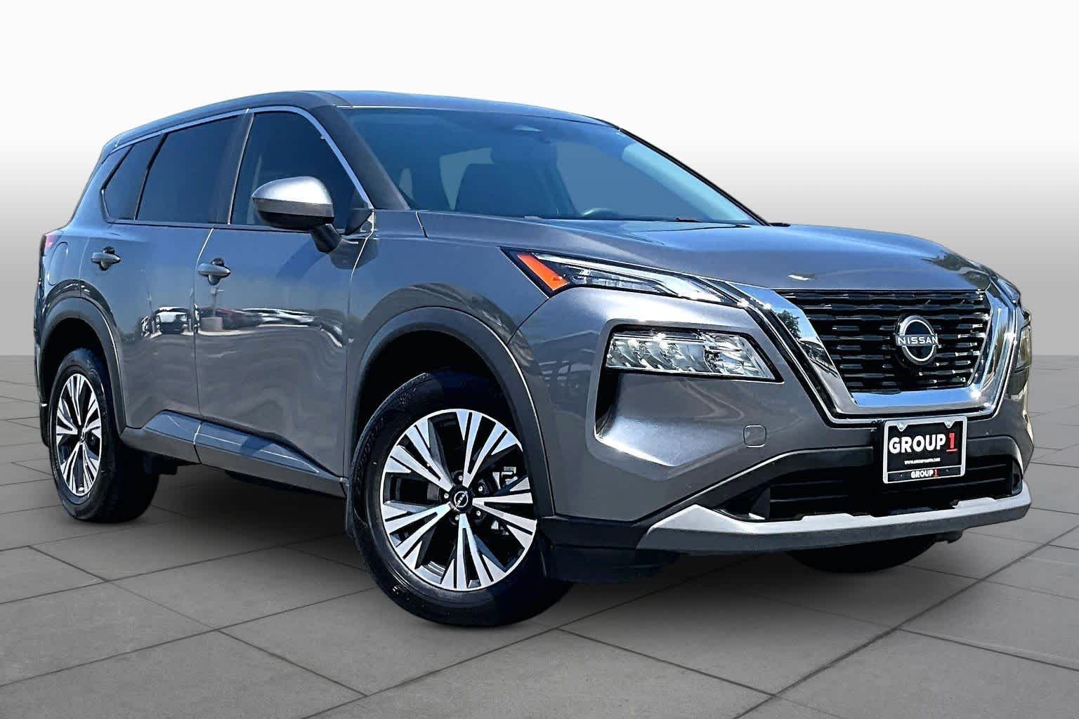Used 2023 Gun Metallic Nissan SV image 3