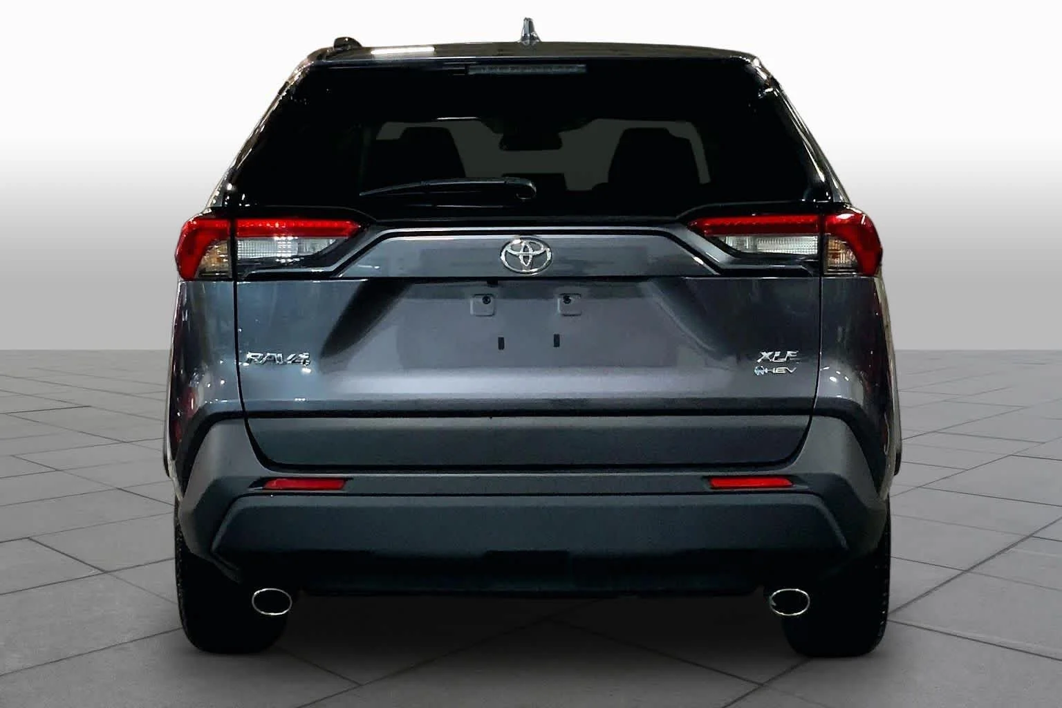 Used 2025 Magnetic Gray Metallic Toyota Hybrid XLE image 5