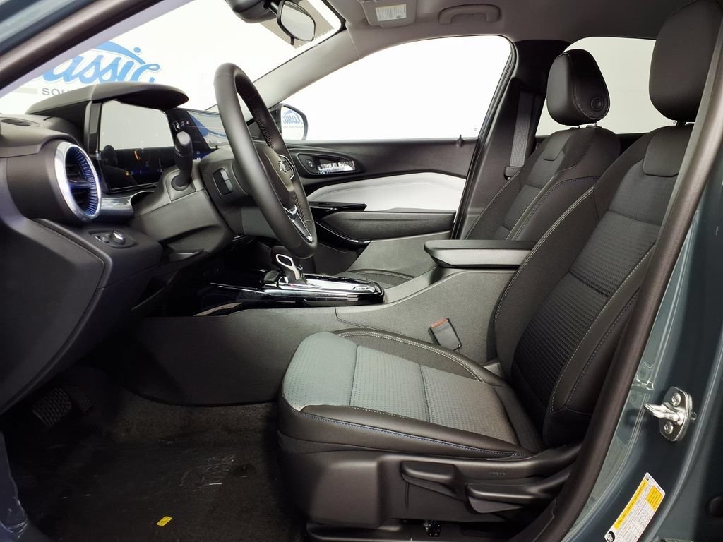 2026 Chevrolet Trax LT - Photo 8