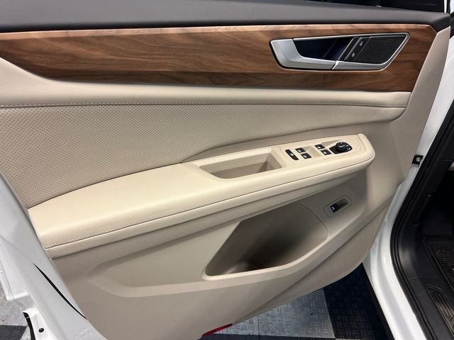 New 2026 White Volkswagen 2.0T SE w/Technology image 8
