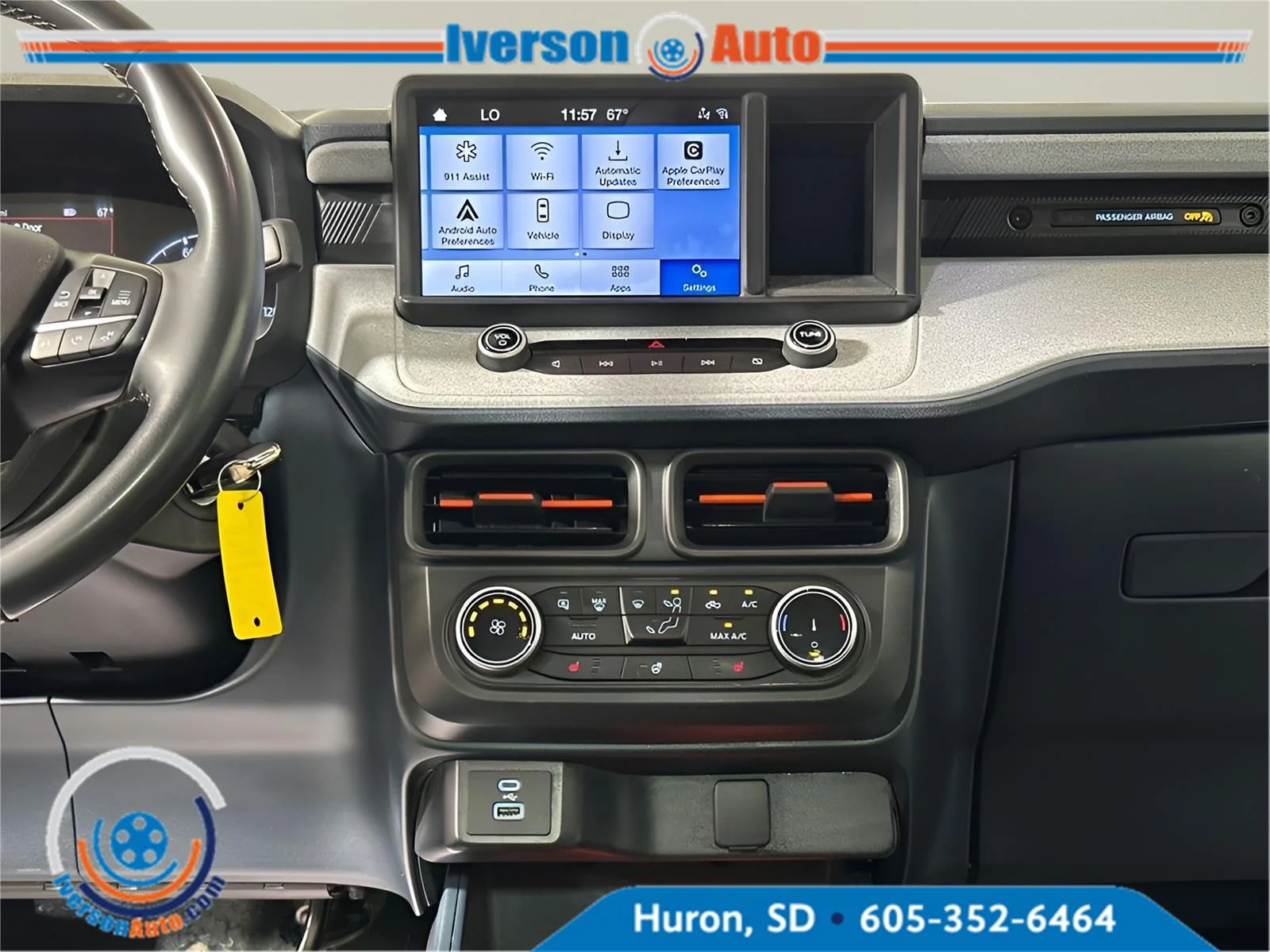 Used 2023 Oxford White Ford XLT image 28
