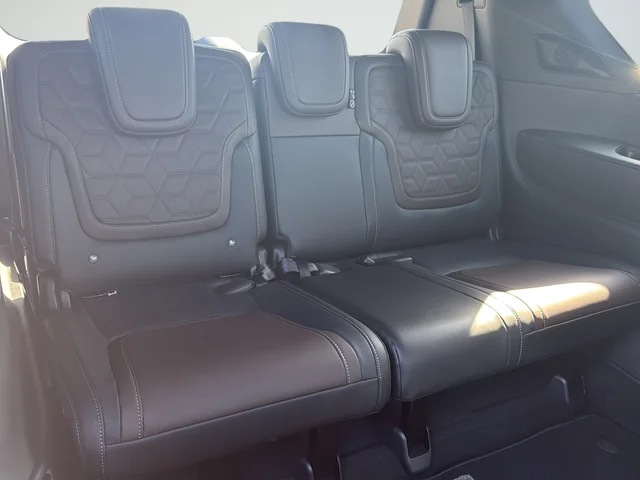 2026 Nissan Armada Platinum - Photo 11