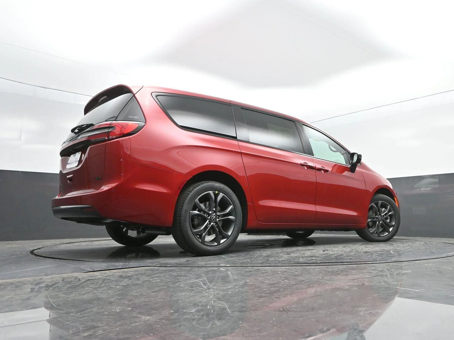 New 2026 Red Hot Pearl-Coat Exterior Paint Chrysler Select image 33