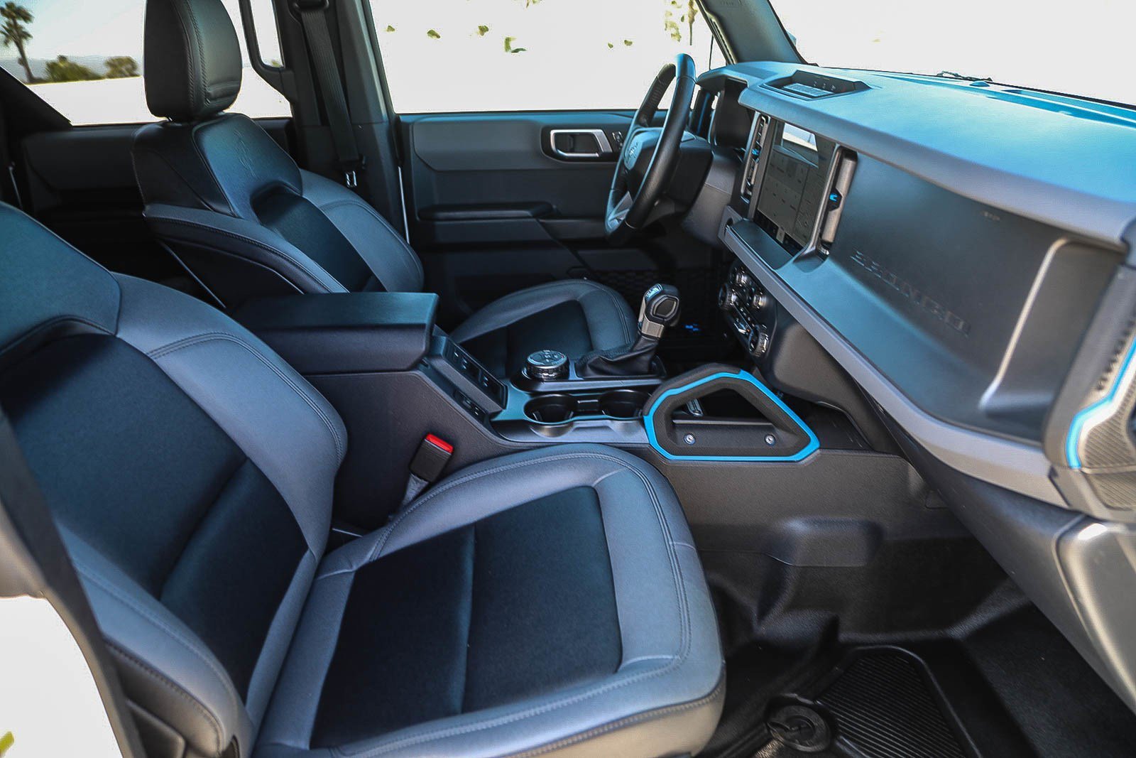 Used 2024 Oxford White Ford Black Diamond image 15
