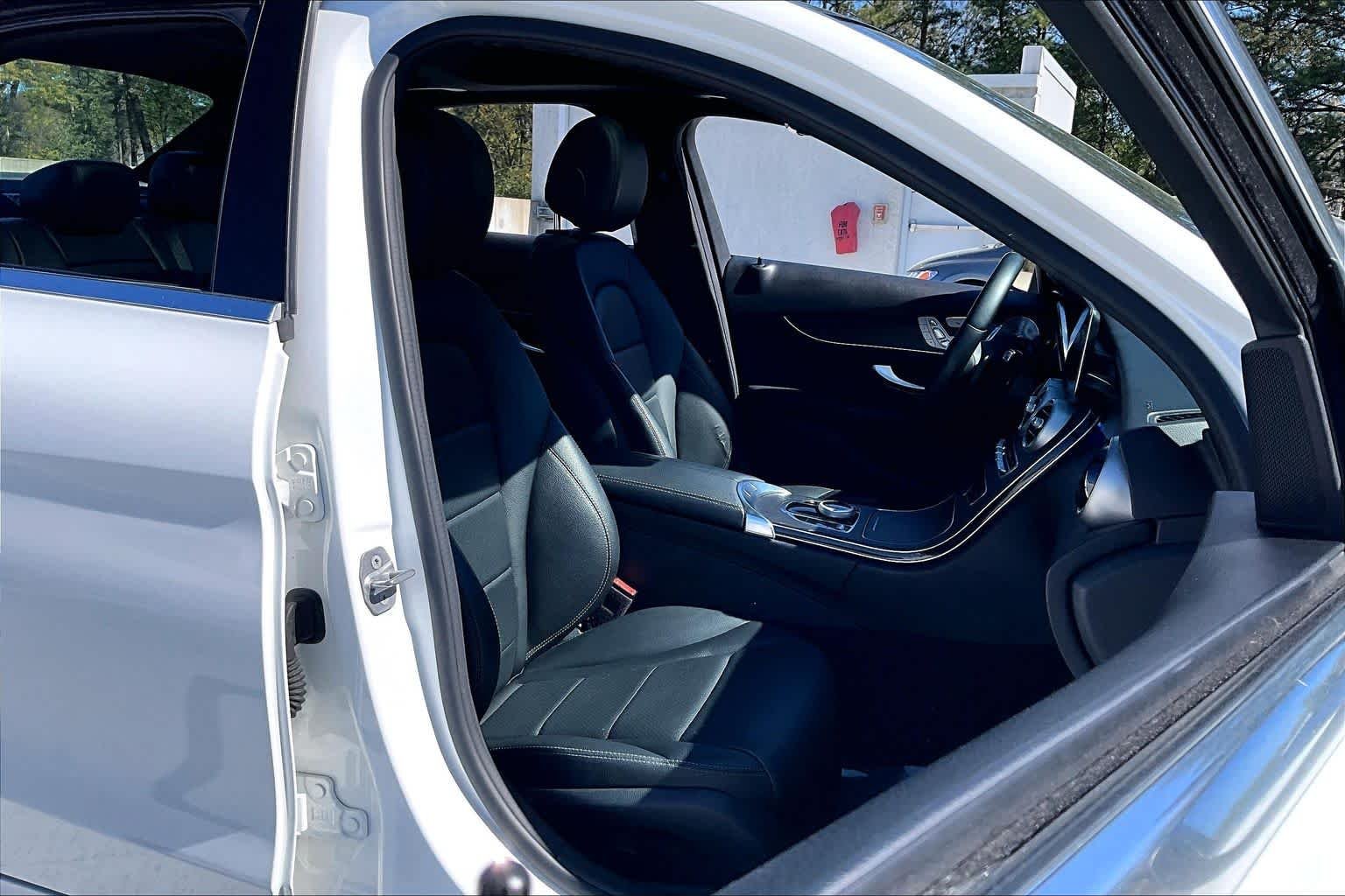 Used 2021 Polar White Mercedes-Benz C 300 image 9