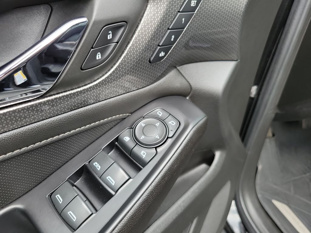 Used 2022 Black Chevrolet Premier image 20