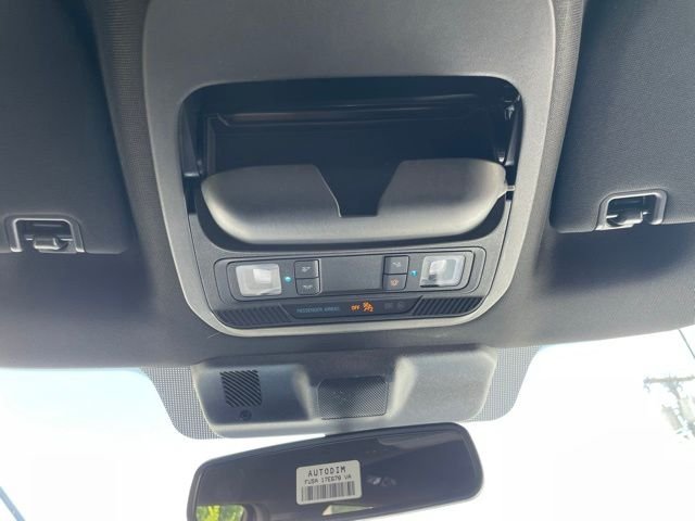 New 2026 Carbonized Gray Metallic Ford XLT image 33