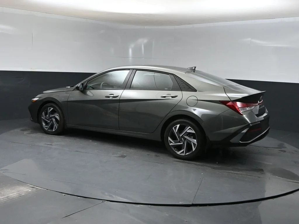 Certified Used 2025 Gray Hyundai SEL Sport image 5
