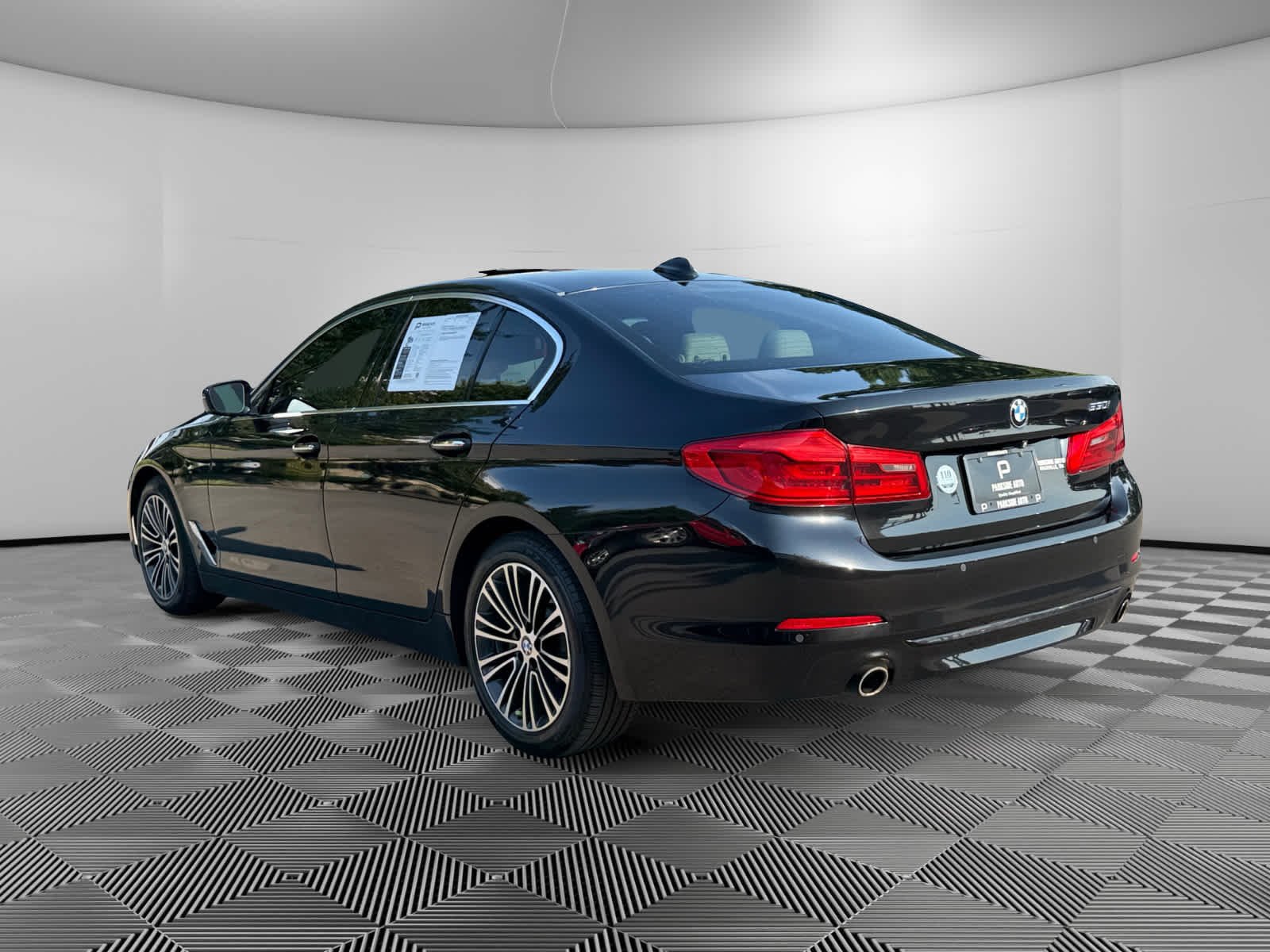 Used 2017 Black Sapphire Metallic BMW 530i image 7