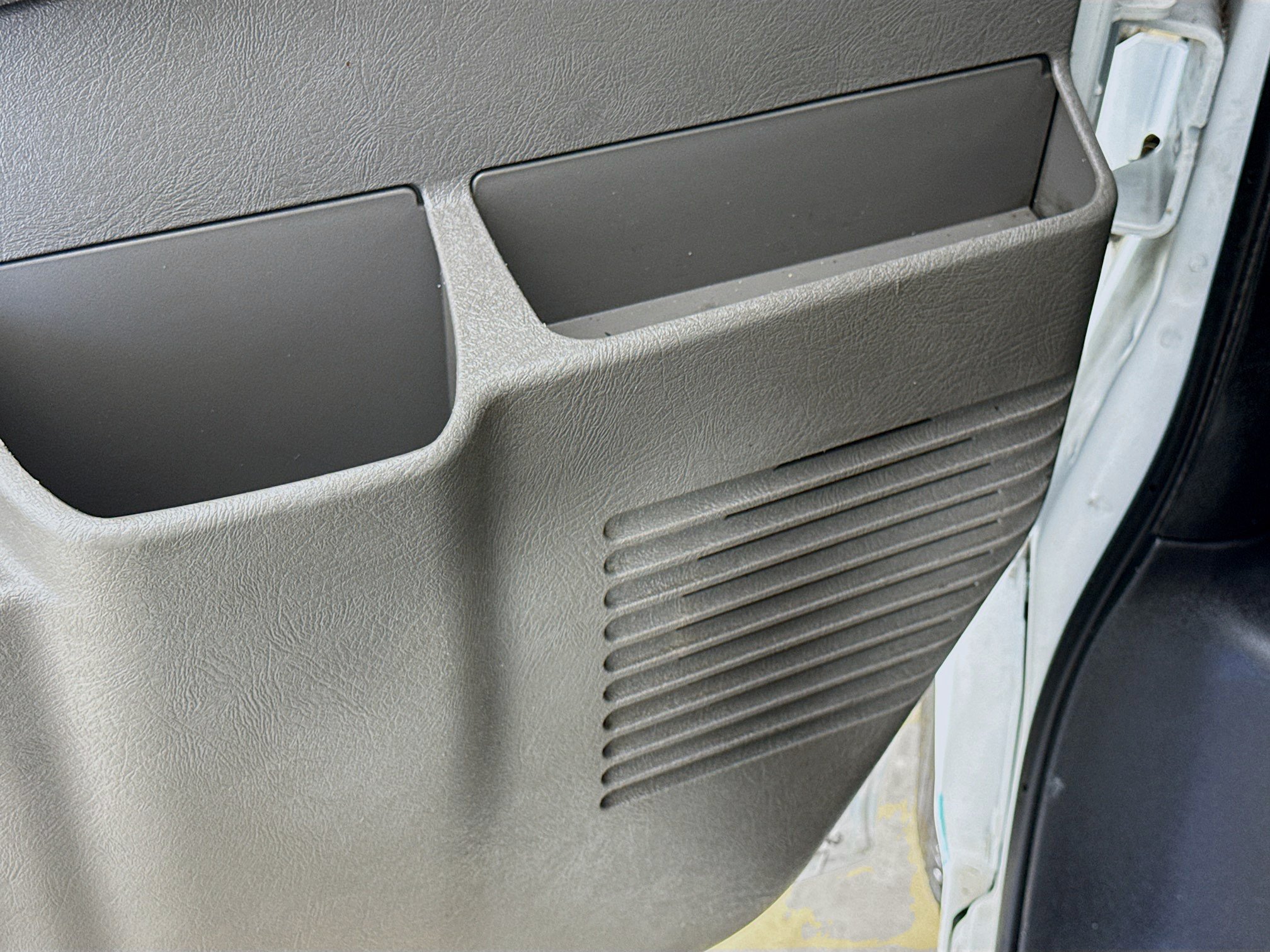 Used 2020 Summit White Chevrolet WT image 18