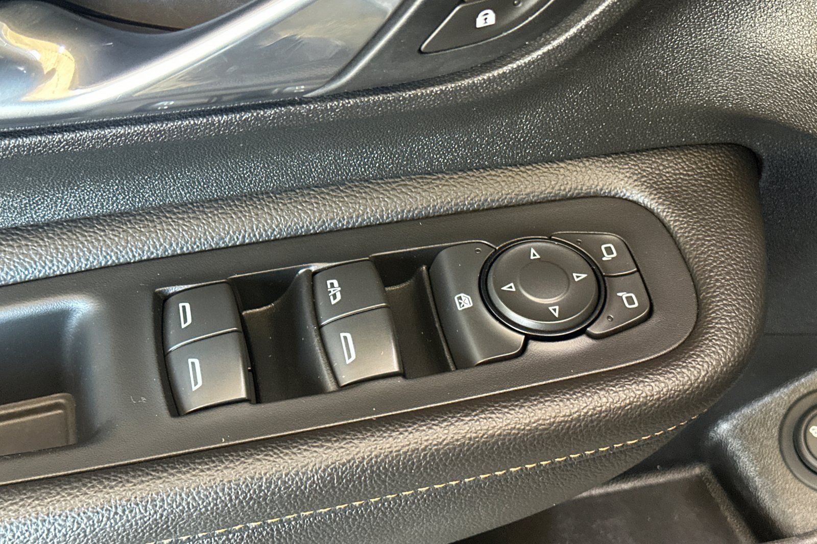 Used 2021 Gray GMC SLT image 12
