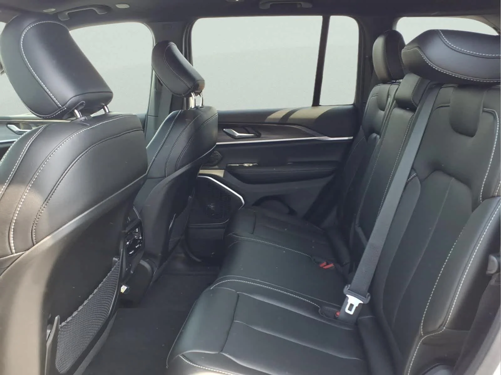 New 2026 Bright White Clearcoat Jeep Limited image 15