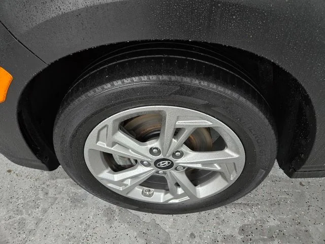 Used 2023 White Hyundai SEL image 24