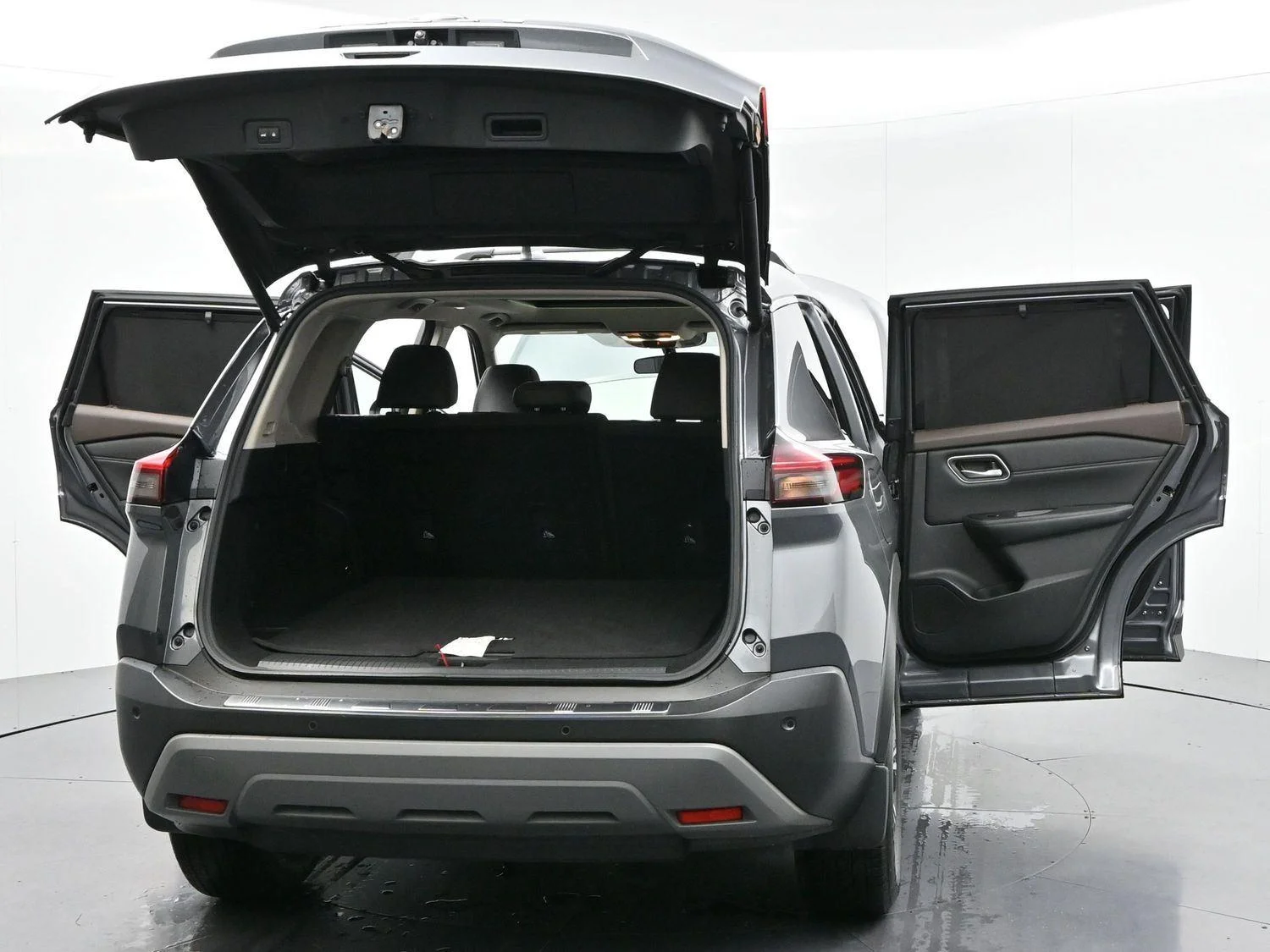 Used 2021 Gun Metallic Nissan SV image 42