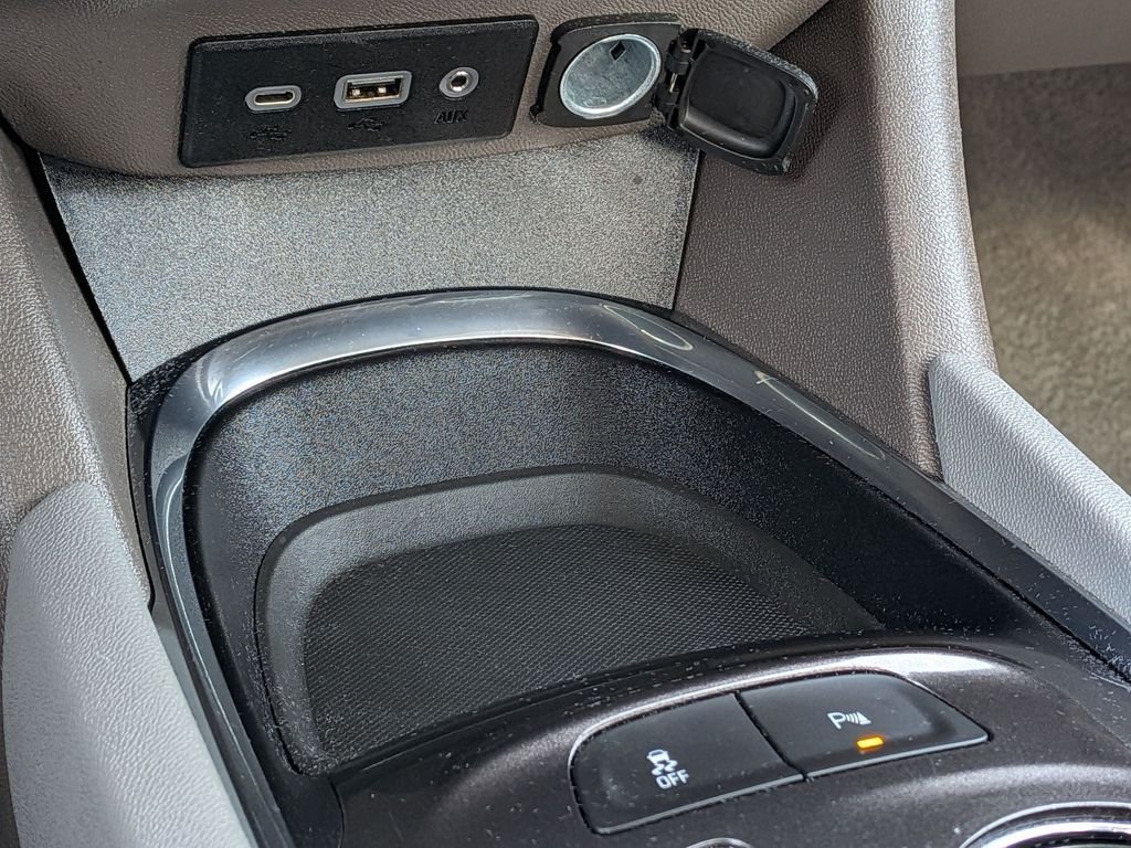 Used 2024 White Chevrolet LT image 21