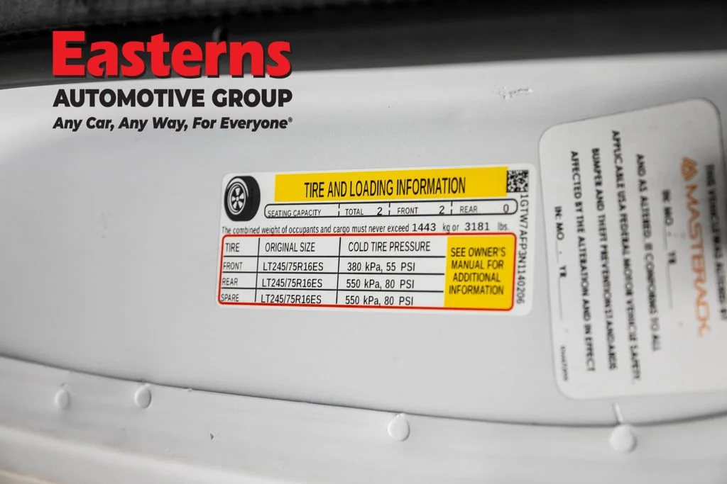 Used 2022 White GMC Work Van image 28