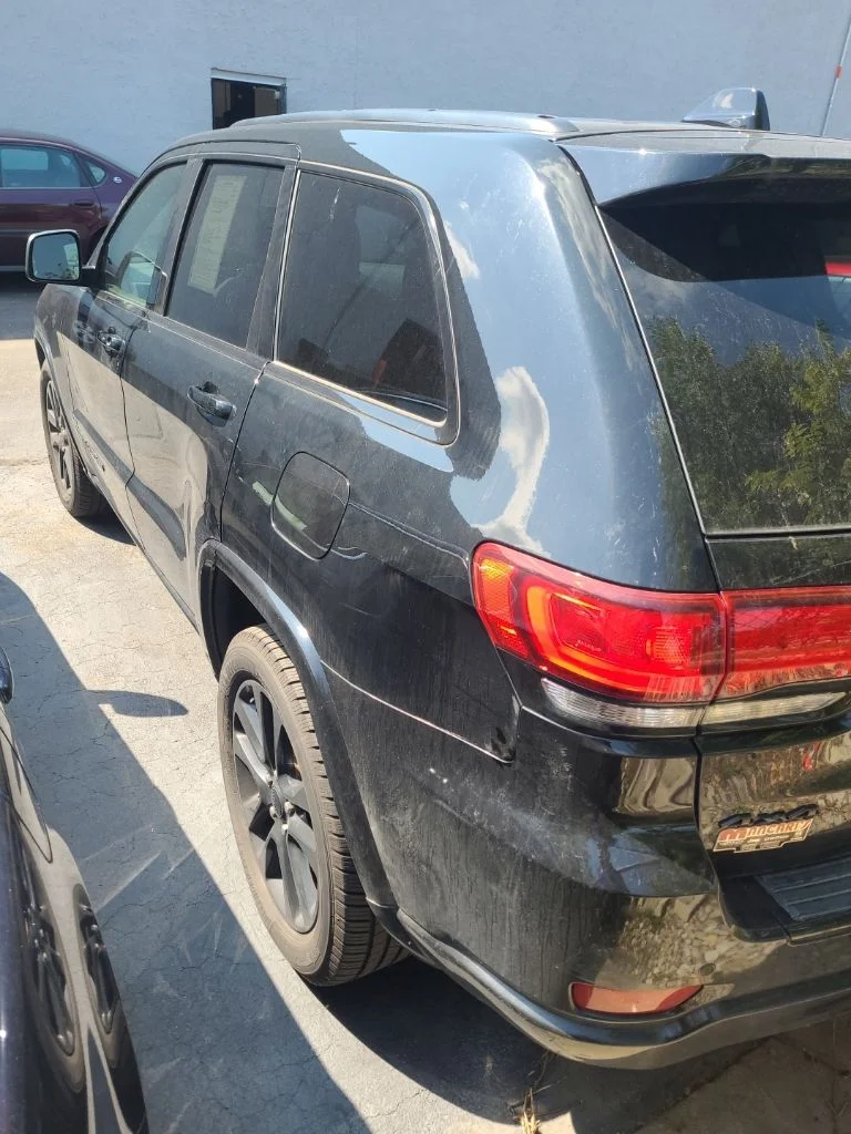 Used 2017 Black Jeep Altitude image 4