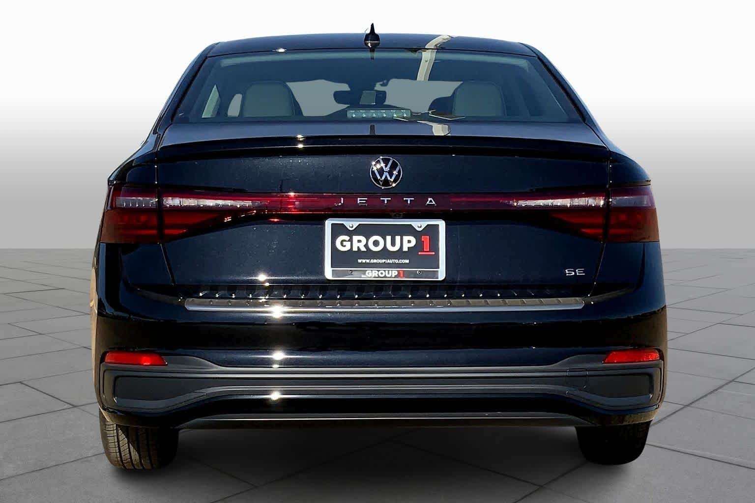New 2026 Deep Black Pearl Volkswagen SE image 4