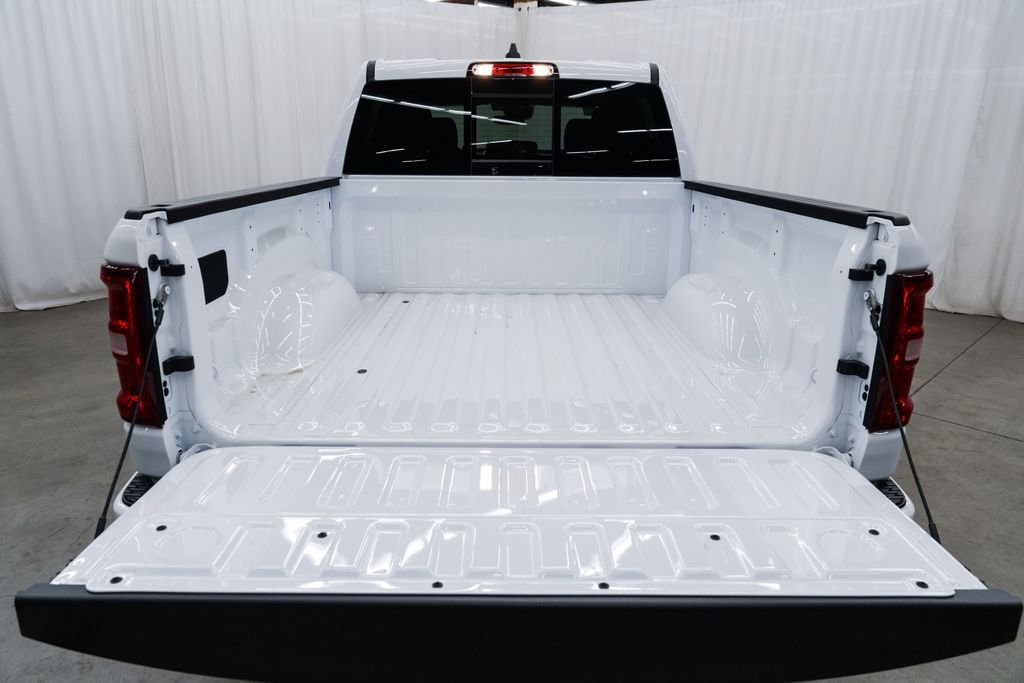 2026 RAM 1500 Laramie - Photo 8