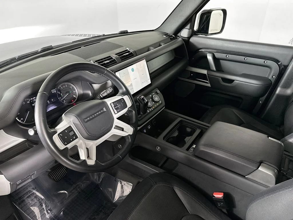 Certified Used 2023 Santorini Black Metallic Land Rover X-Dynamic SE image 10