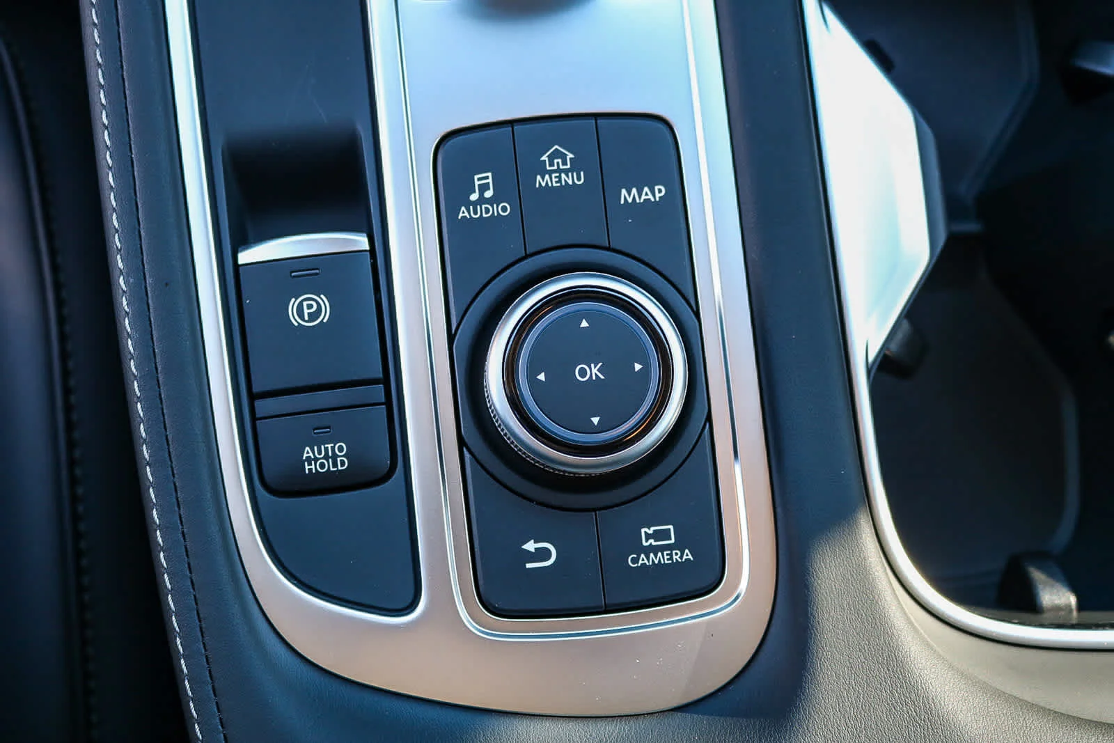 New 2026 MINERAL BLACK INFINITI Luxe FWD image 26