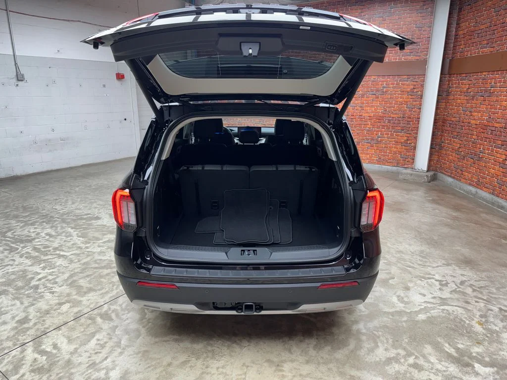 New 2026 Agate Black Metallic Ford Active image 26