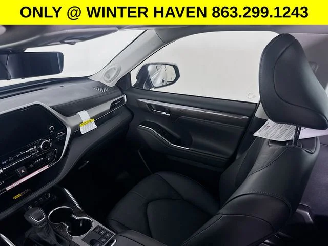 Used 2026  Toyota Platinum image 23