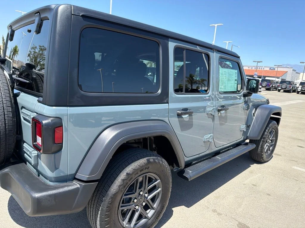 Used 2025 Gray Jeep Sport S image 11