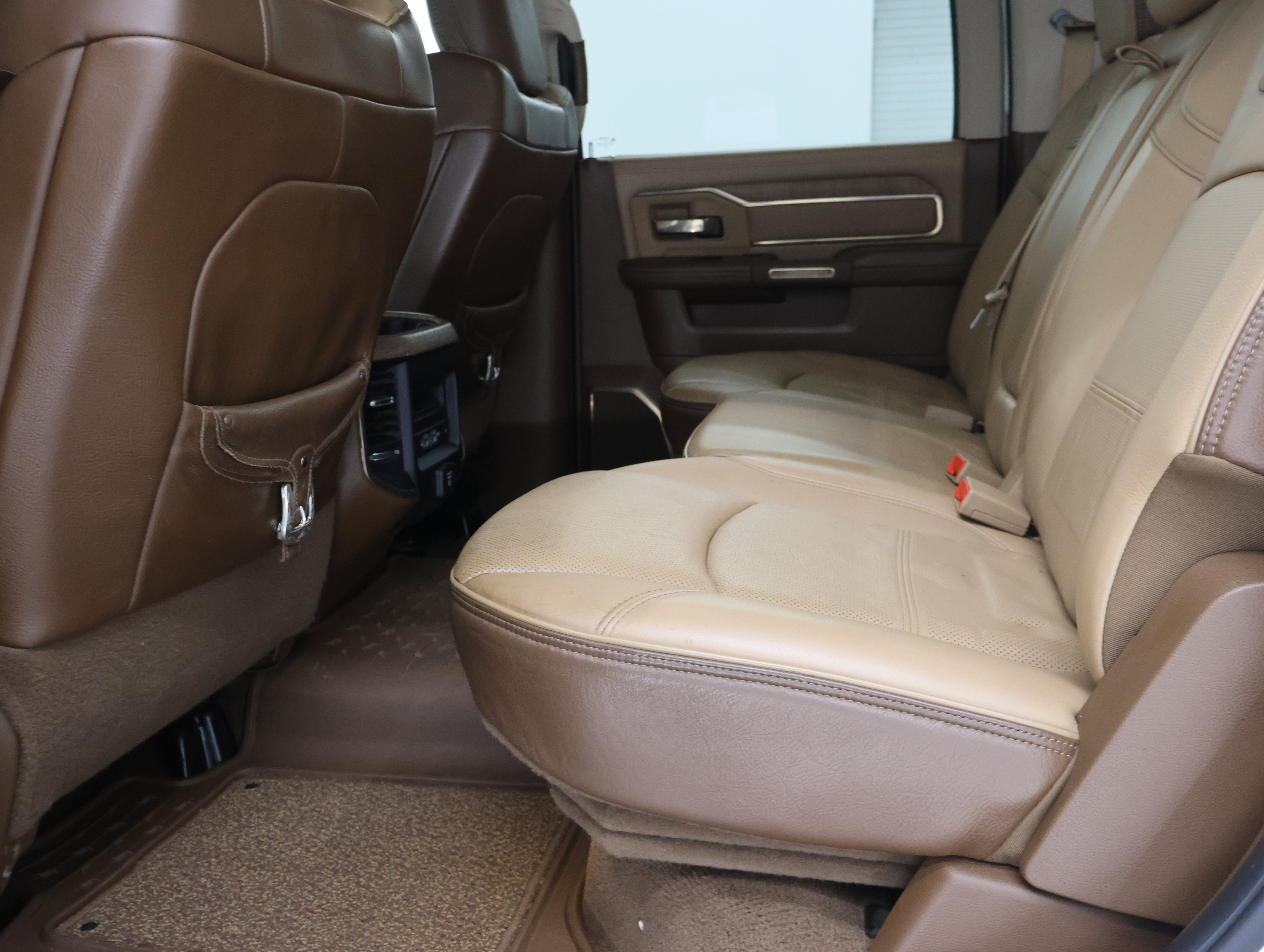 Used 2019 Pearl White Ram 4x4 Crew Cab Longhorn: CREW-SHORT-LARAMIE LONGHORN-6.7L DIESEL-TOW TECH-ADAPTIVE CRUISE image 41