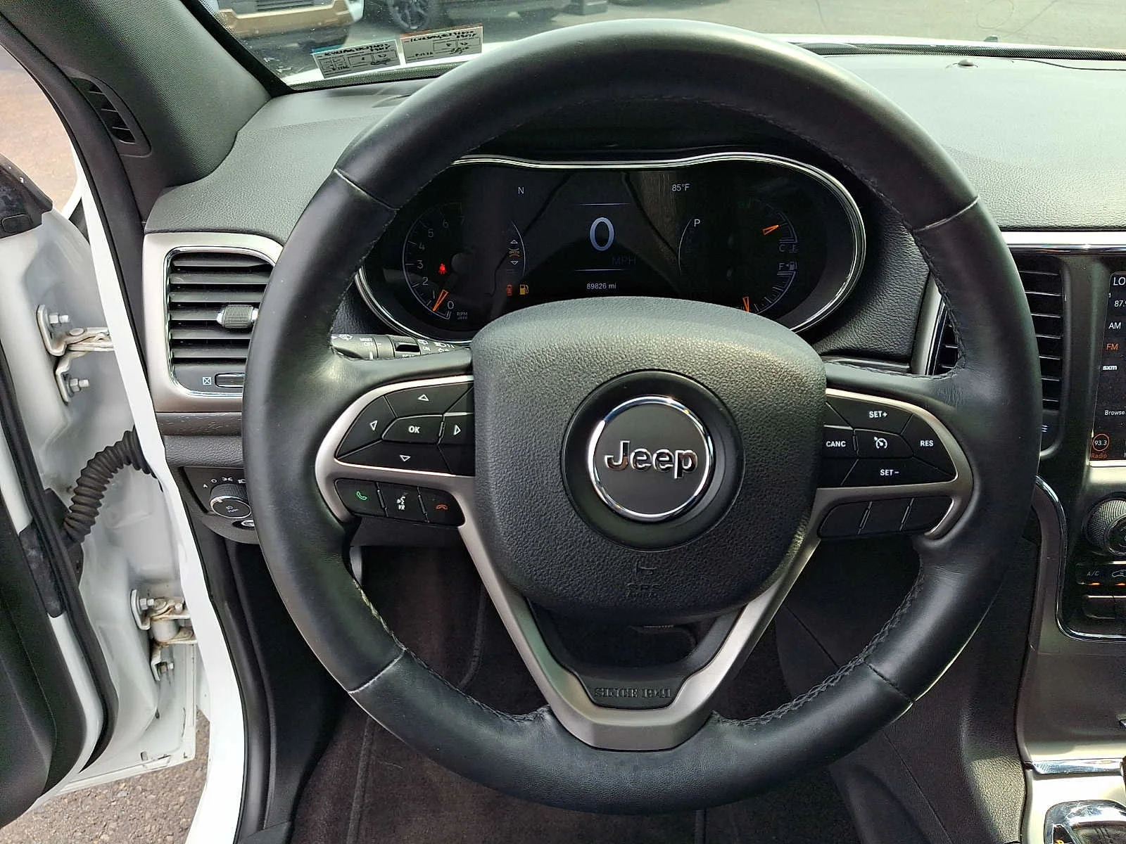 Used 2018 Bright White Clearcoat Jeep Altitude image 19