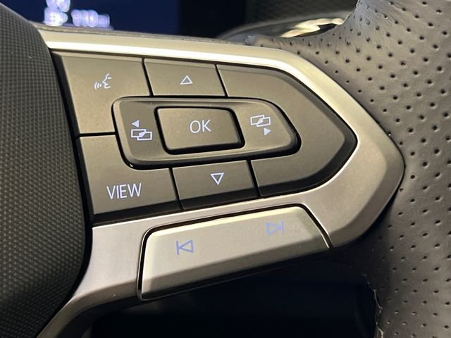 New 2026 White Volkswagen 2.0T SE R-Line Black image 15