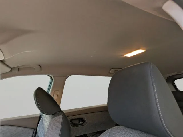 Used 2021 Gray Nissan S image 18