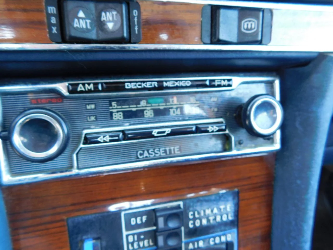 Used 1980 White Mercedes-Benz Convertible image 24