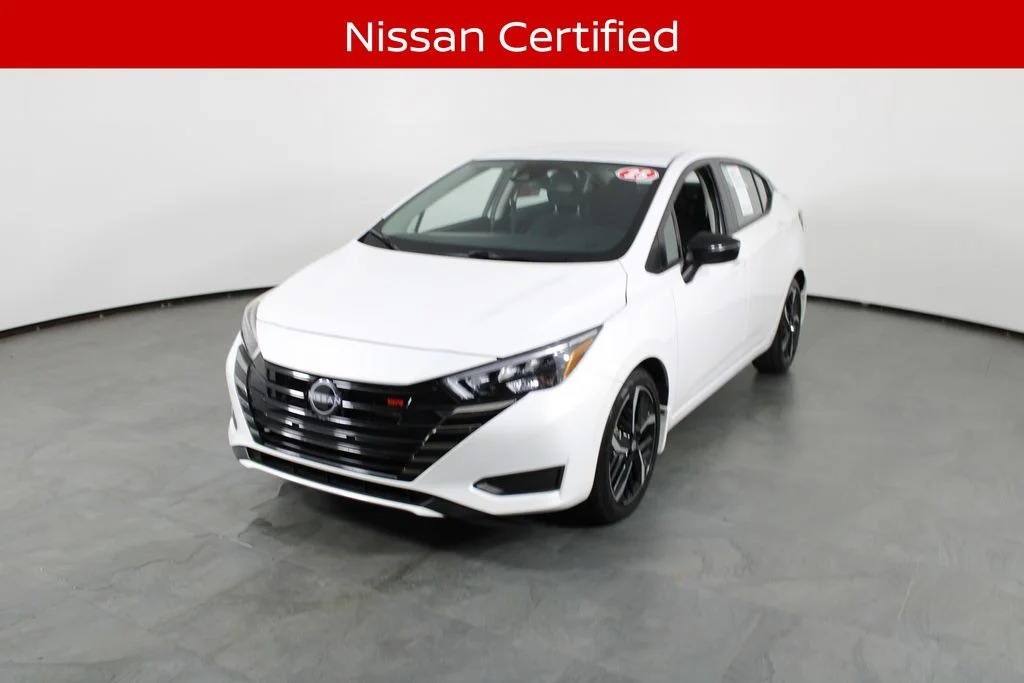 2025 Nissan Versa Sedan SR - Photo 2