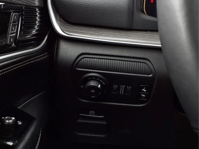 Used 2024  Jeep Series III image 14