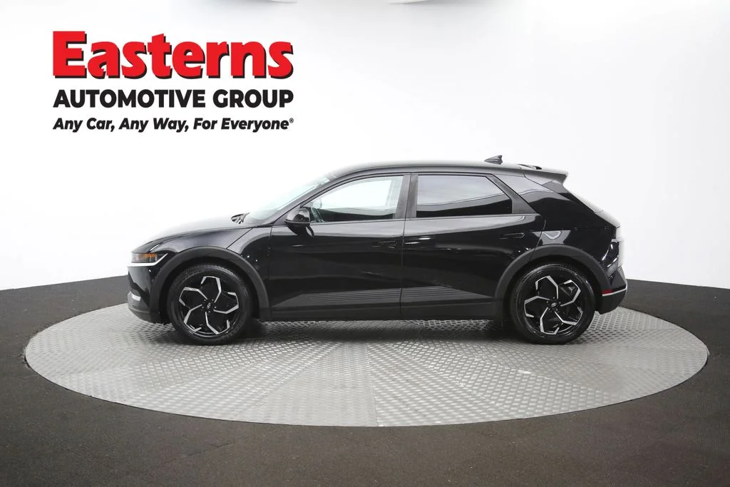Used 2024 Black Hyundai SEL image 58